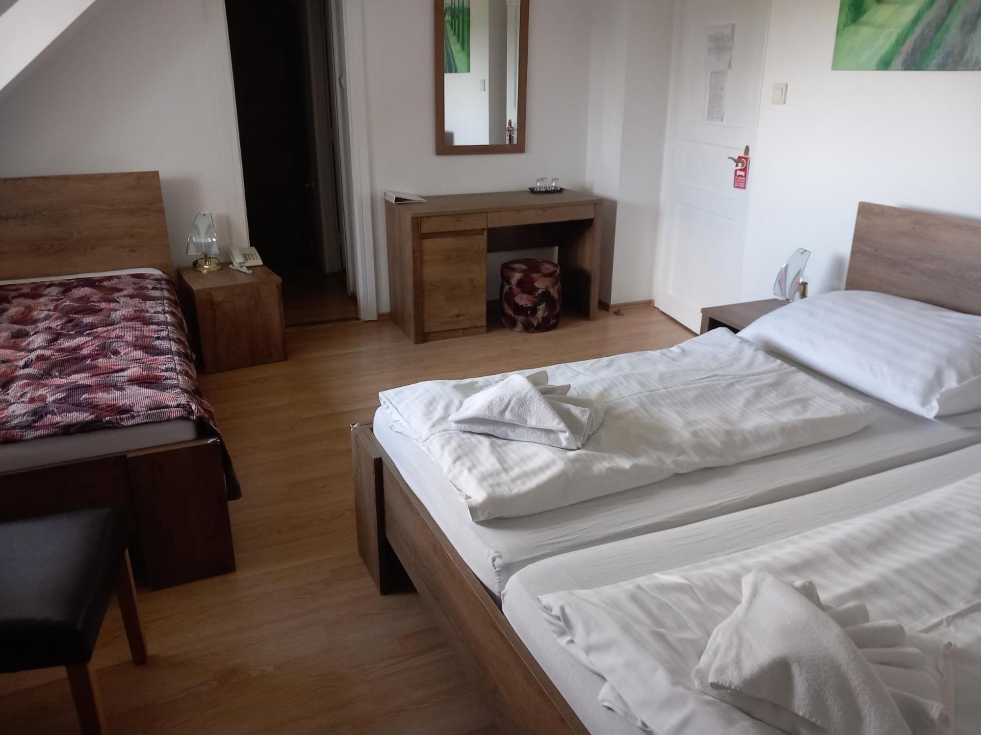 Hotel Familia Zamárdi 部屋 写真