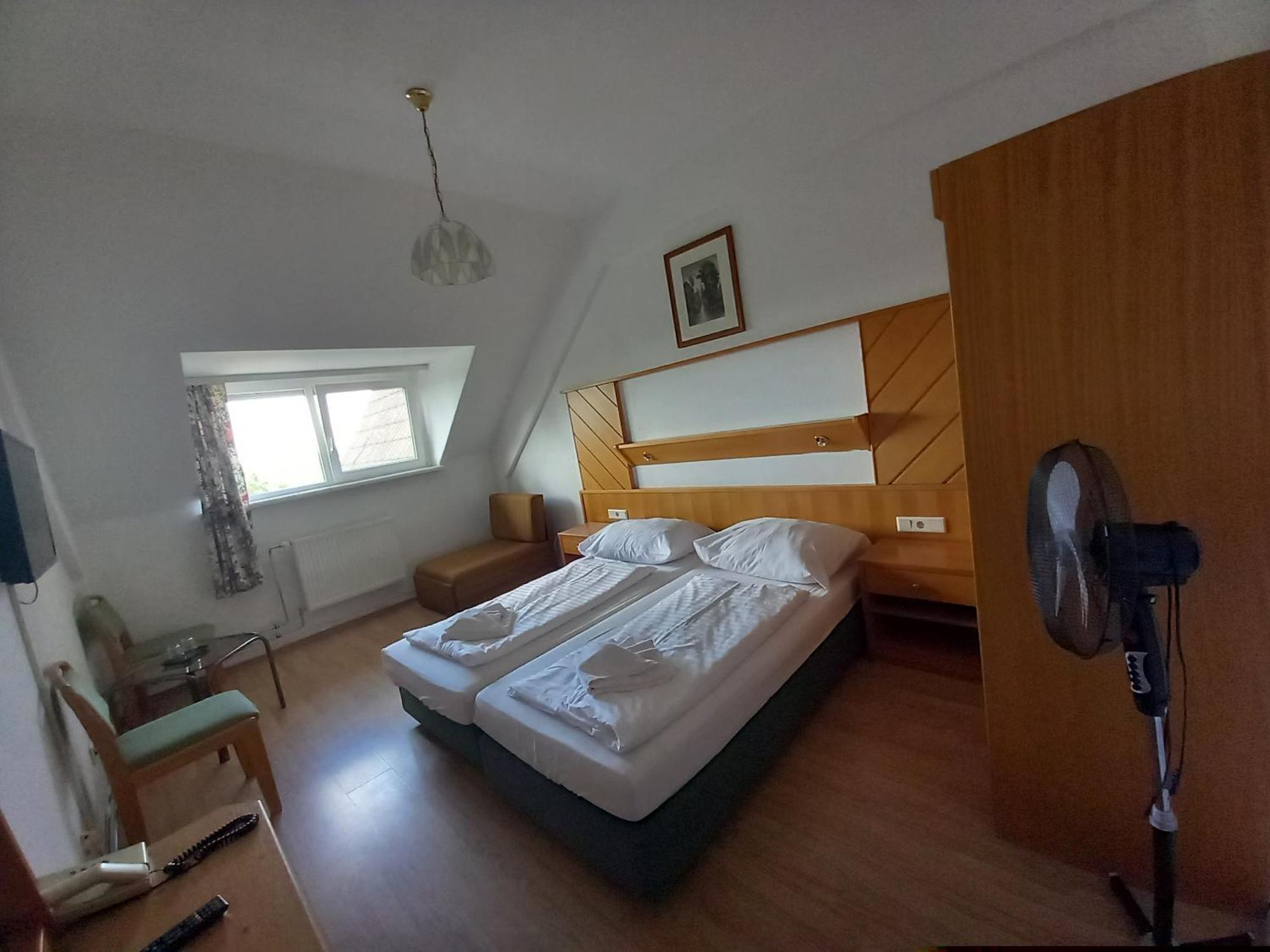 Hotel Familia Zamárdi 部屋 写真