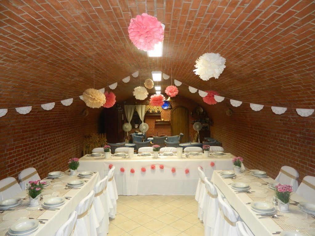 Hotel Familia Zamárdi エクステリア 写真